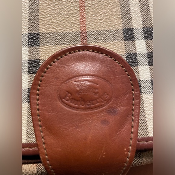 Burberrys Saddle Bag in Coated Canvas with the Burberry Classic Check Print - Picture 6 of 6